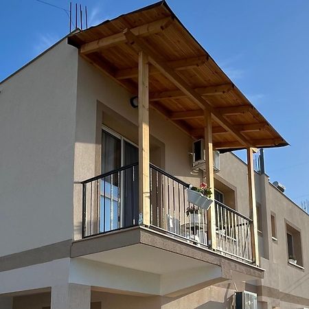 Vila Luani Vlore Luaran gambar